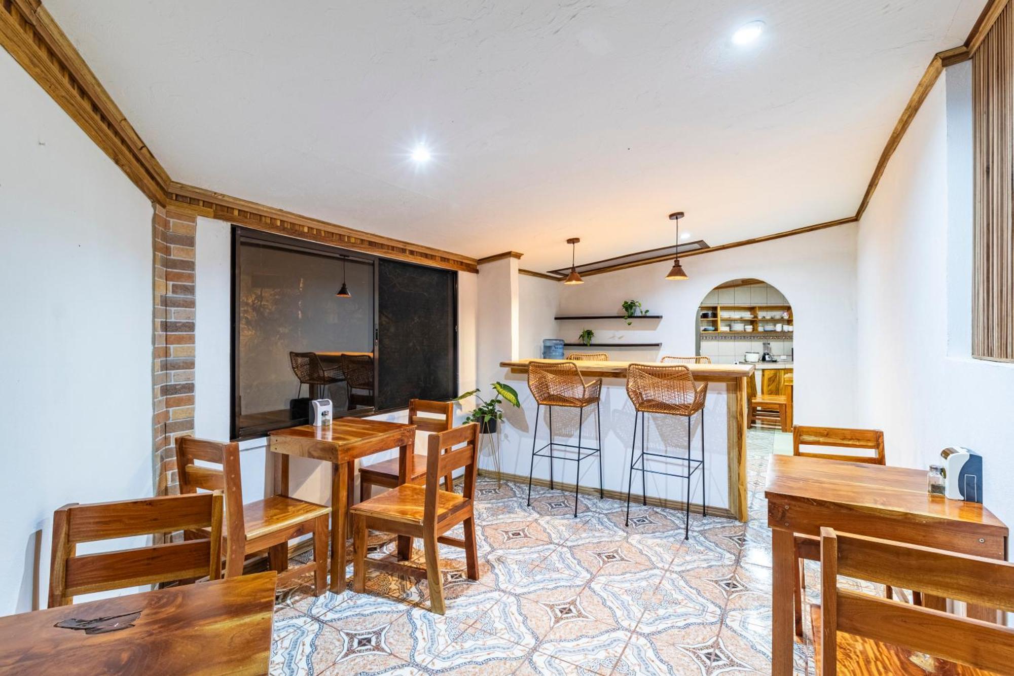 Montefresco Boutique Hostel Monteverde Екстериор снимка
