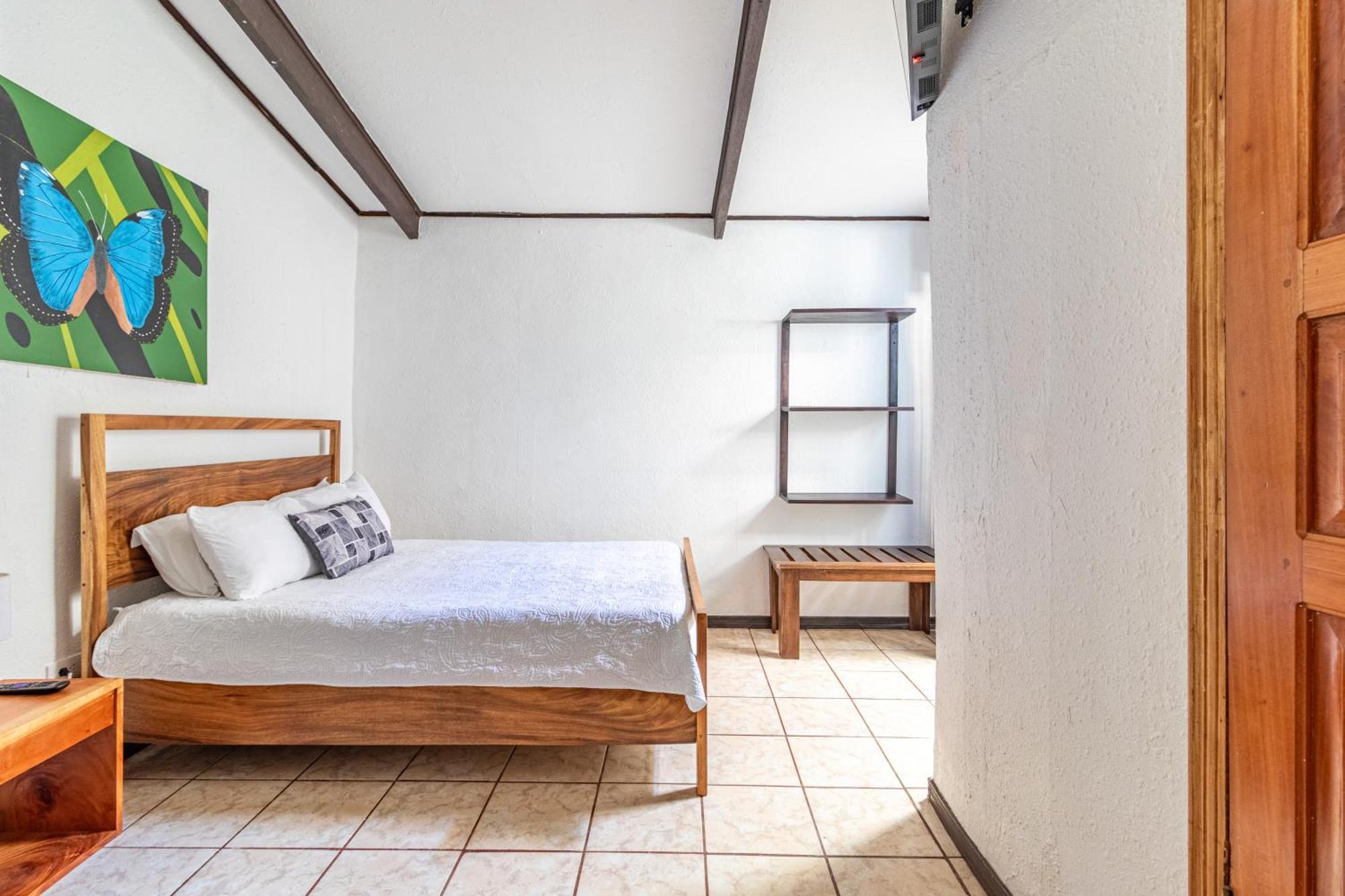 Montefresco Boutique Hostel Monteverde Екстериор снимка